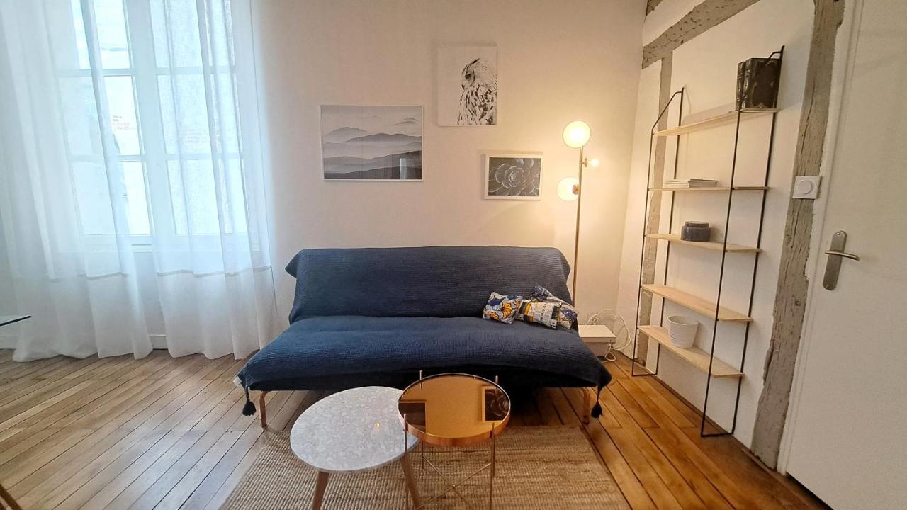 Appartement Centre Vieux Tours Dans Immeuble Historique 3P Eksteriør bilde